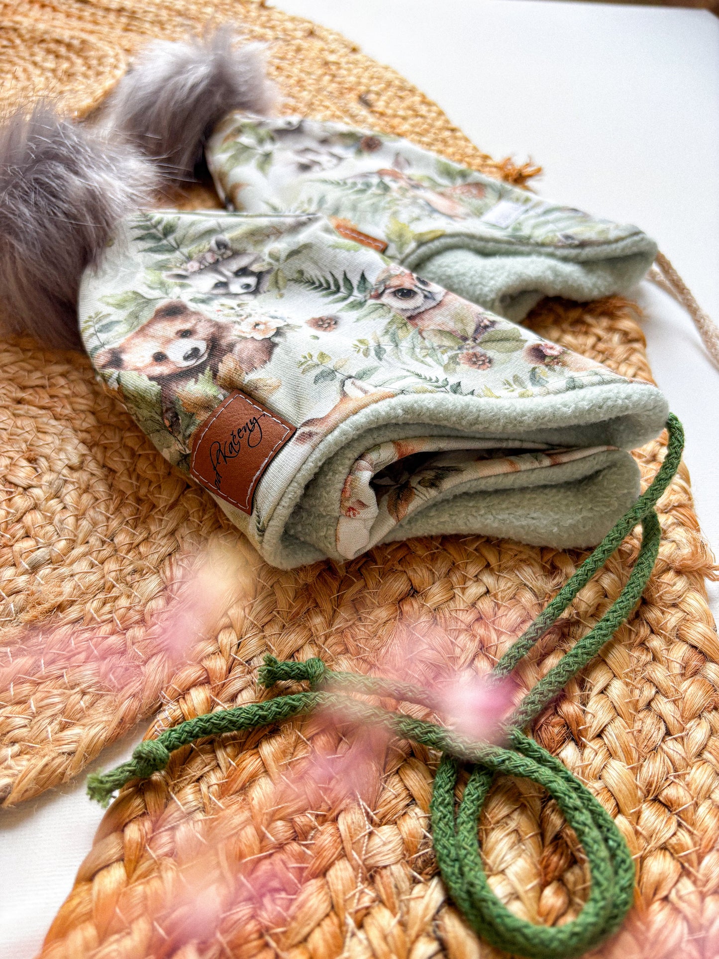 Ušanka se šnůrkami Forrest