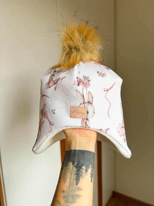 Ušanka Bunny s bambulí