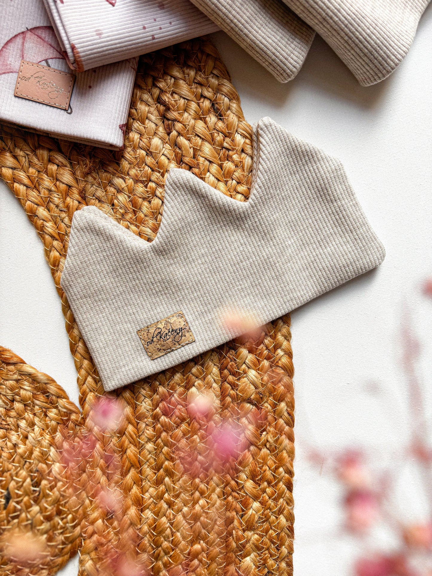 Žebrovaná korunka Nude