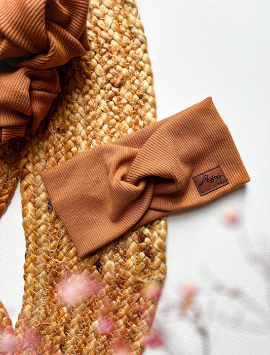 Žebrovaná čelenka Brown