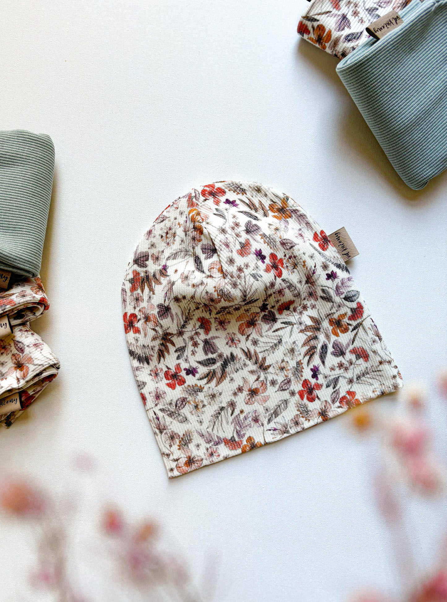 Žebrovaná čepice Romantic