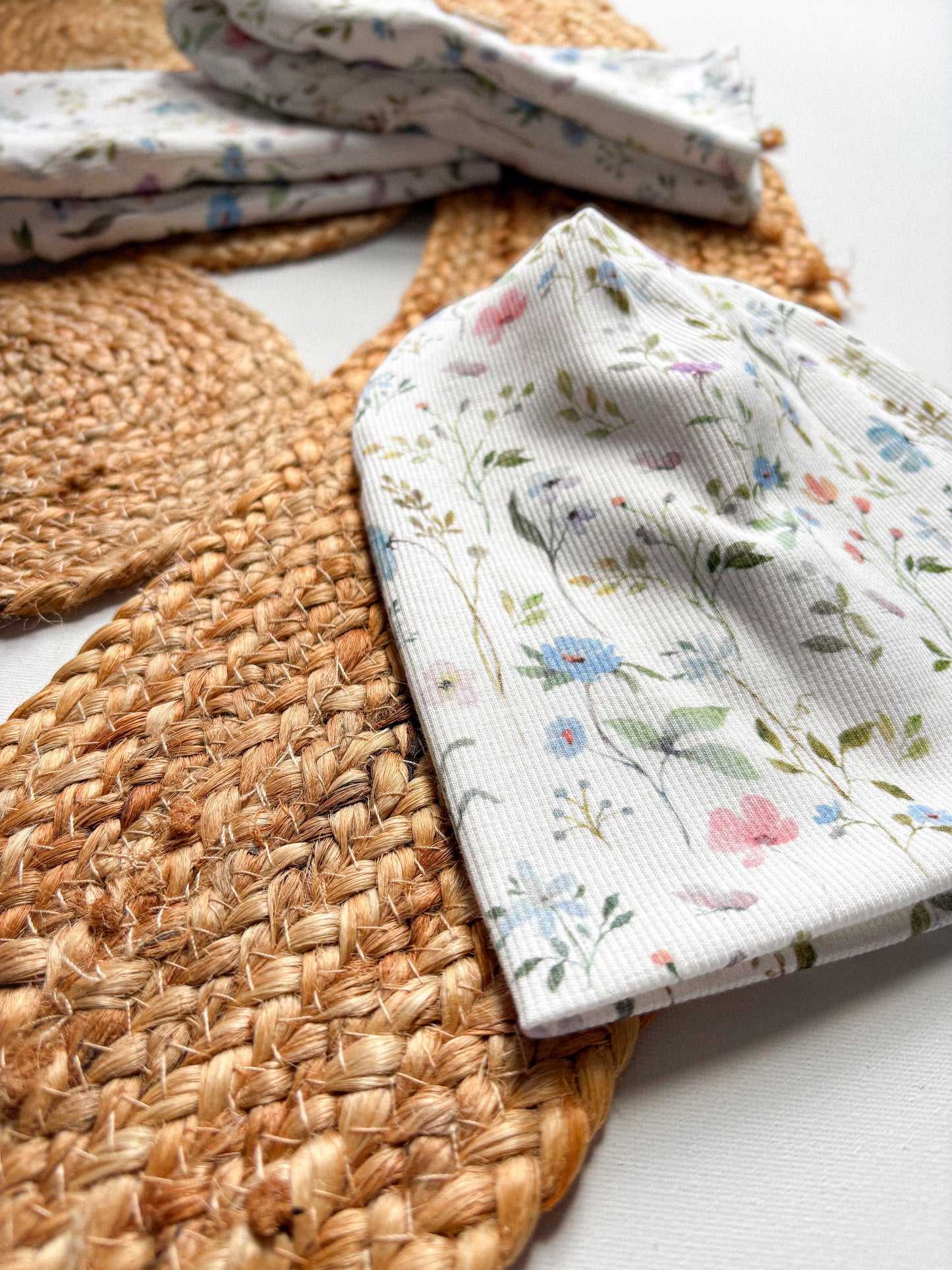 Žebrovaná čepice Flowers