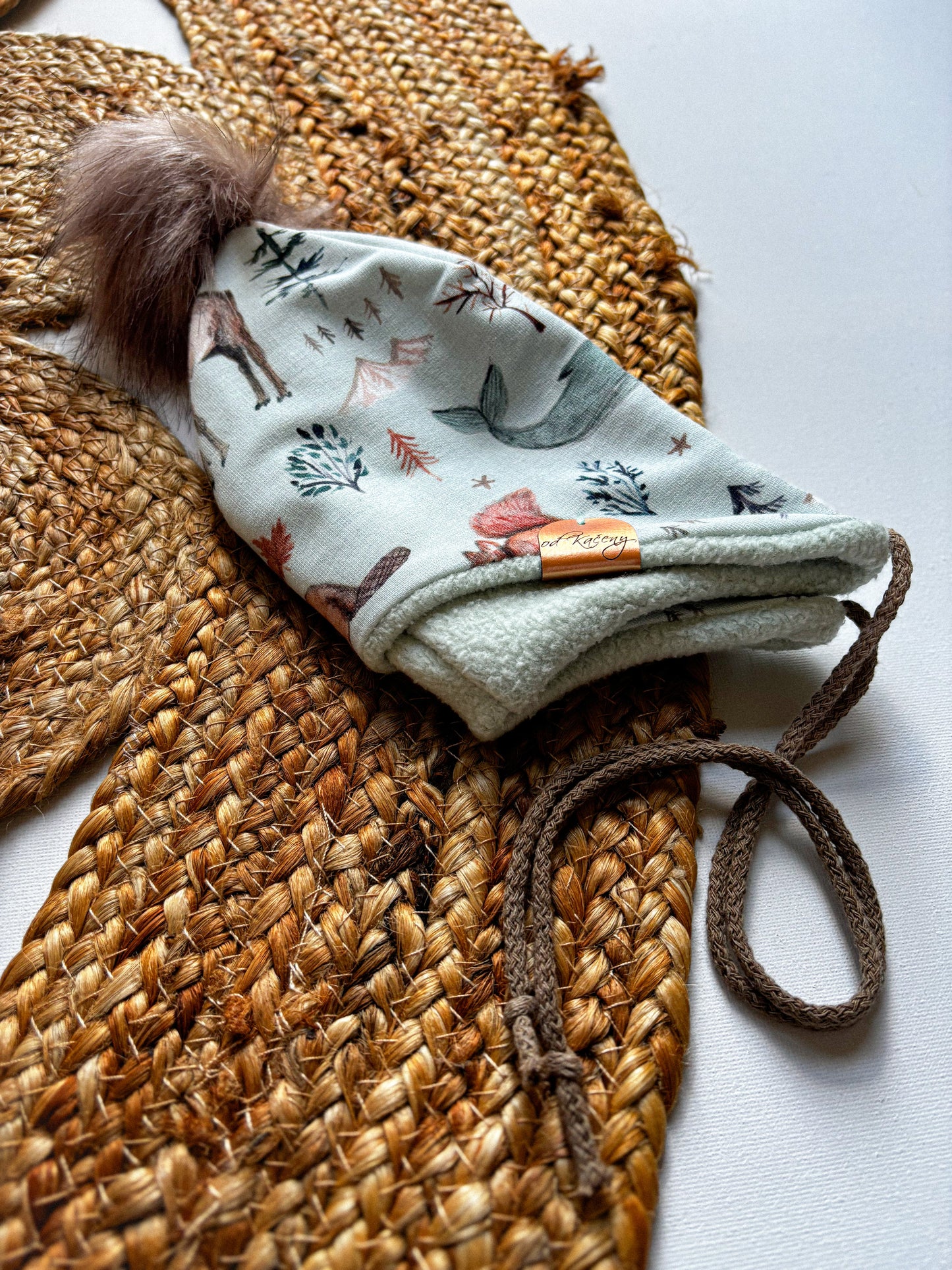 Ušanka se šnůrkami Winter